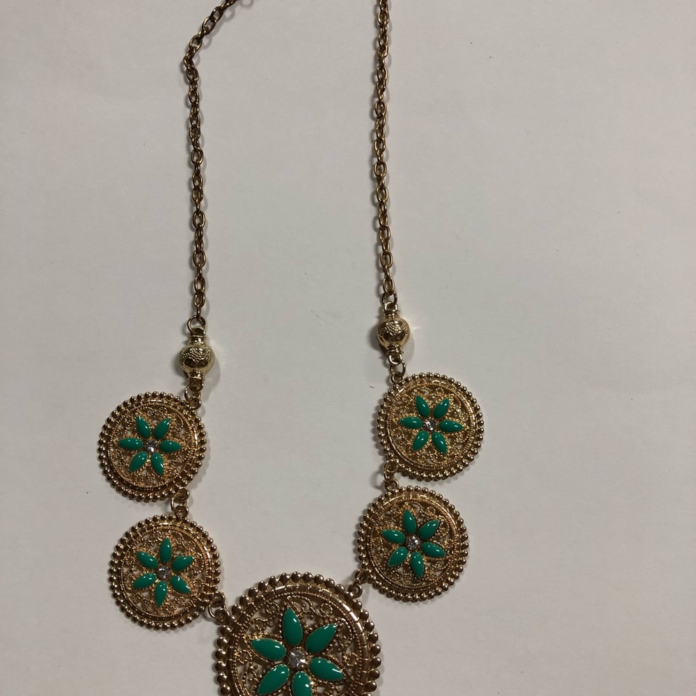 Gold Necklace!